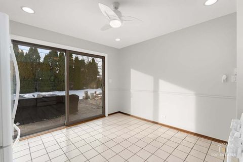 Tiny photo for 1018 S Beechwood Drive, Mount Prospect, IL 60056 (MLS # 12531099)