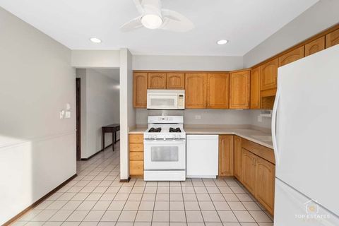 Tiny photo for 1018 S Beechwood Drive, Mount Prospect, IL 60056 (MLS # 12531099)