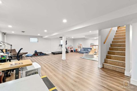 Tiny photo for 1018 S Beechwood Drive, Mount Prospect, IL 60056 (MLS # 12531099)