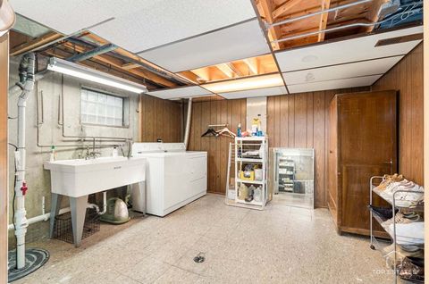 Tiny photo for 1018 S Beechwood Drive, Mount Prospect, IL 60056 (MLS # 12531099)