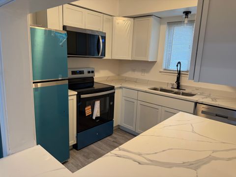 Tiny photo for 18053 Live Oak Court #1603, Tinley Park, IL 60477 (MLS # 12537407)