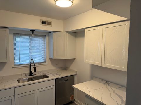 Tiny photo for 18053 Live Oak Court #1603, Tinley Park, IL 60477 (MLS # 12537407)