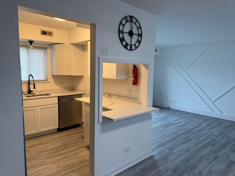 Tiny photo for 18053 Live Oak Court #1603, Tinley Park, IL 60477 (MLS # 12537407)
