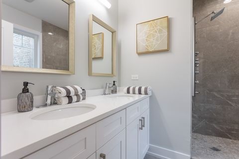 Tiny photo for 530 E 44TH Place, Chicago, IL 60653 (MLS # 12467170)