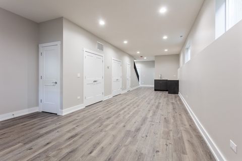 Tiny photo for 530 E 44TH Place, Chicago, IL 60653 (MLS # 12467170)