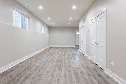 Tiny photo for 530 E 44TH Place, Chicago, IL 60653 (MLS # 12467170)