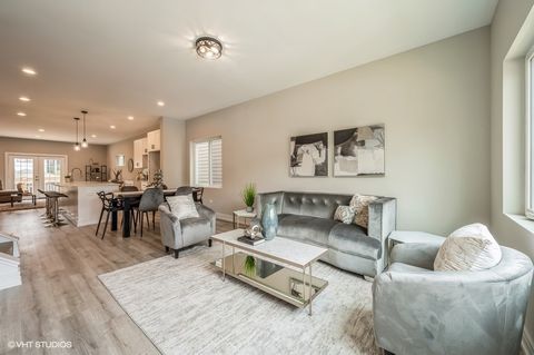 Tiny photo for 530 E 44TH Place, Chicago, IL 60653 (MLS # 12467170)