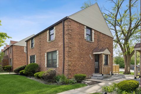 Photo of 440 East Avenue, La Grange, IL 60525 (MLS # 12641137)