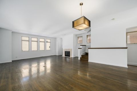 Tiny photo for 58 W 15th Street, Chicago, IL 60605 (MLS # 12619670)