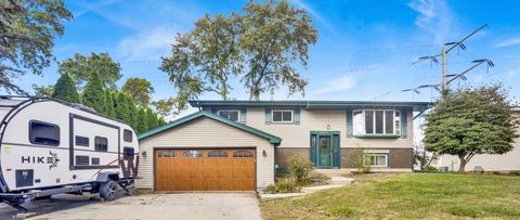 Tiny photo for 2S224 Valley Road, Lombard, IL 60148 (MLS # 12502376)