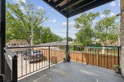 Tiny photo for 6454 N SACRAMENTO Avenue #1, Chicago, IL 60645 (MLS # 12600598)