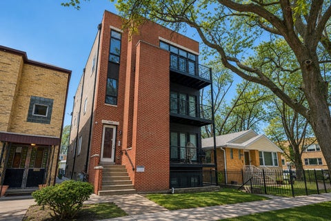 Photo of 6454 N SACRAMENTO Avenue #1, Chicago, IL 60645 (MLS # 12600598)