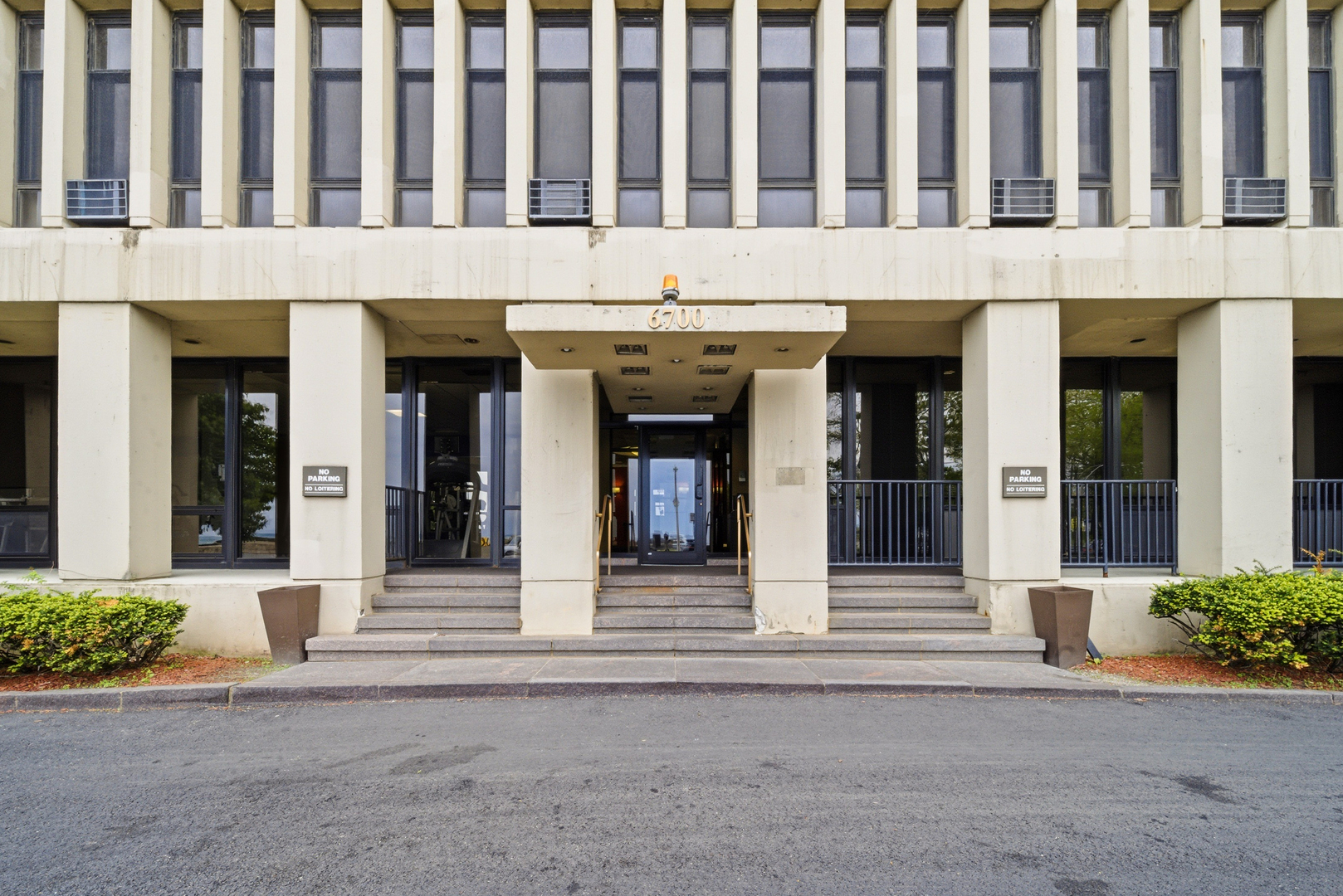 6700 S South Shore Drive 22G