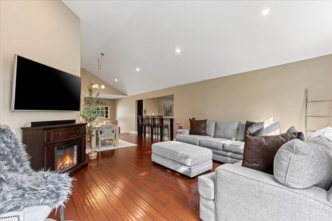 Tiny photo for 1636 Columbia Circle #2, Bartlett, IL 60103 (MLS # 12437826)