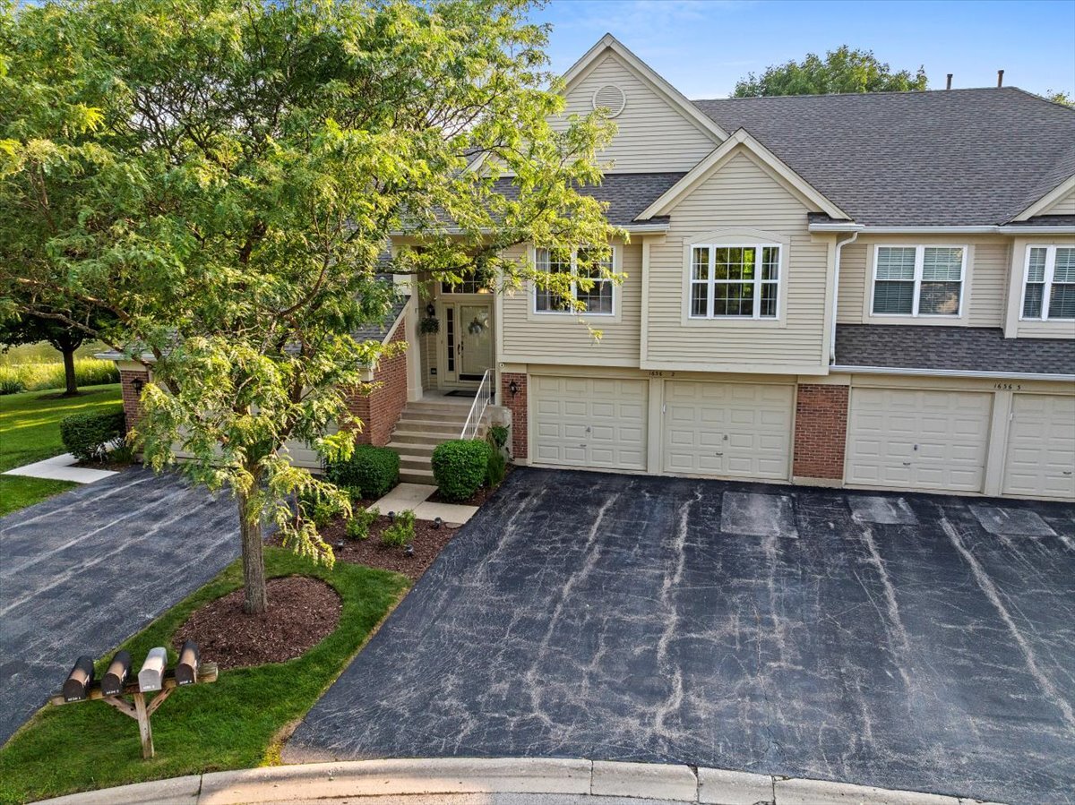 1636 Columbia Circle 2