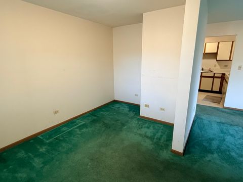 Tiny photo for 1345 Cunat Court #1B, Lake In The Hills, IL 60156 (MLS # 12524896)
