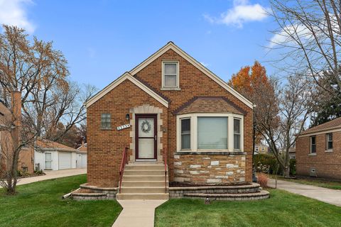 Tiny photo for 2253 S 15th Avenue, North Riverside, IL 60546 (MLS # 12592317)