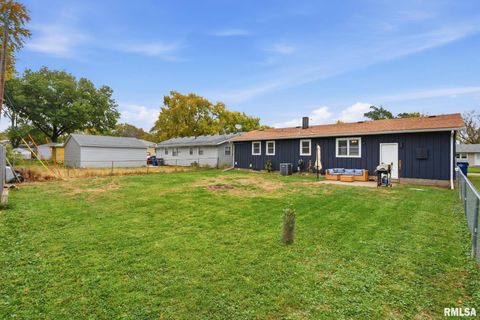Tiny photo for 2612 CRESTVIEW Drive, Bettendorf, IA 52722 (MLS # QC4268879)