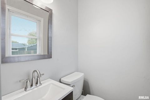 Tiny photo for 2612 CRESTVIEW Drive, Bettendorf, IA 52722 (MLS # QC4268879)