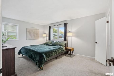 Tiny photo for 2612 CRESTVIEW Drive, Bettendorf, IA 52722 (MLS # QC4268879)