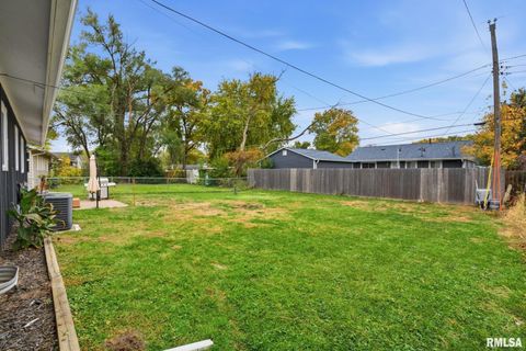 Tiny photo for 2612 CRESTVIEW Drive, Bettendorf, IA 52722 (MLS # QC4268879)