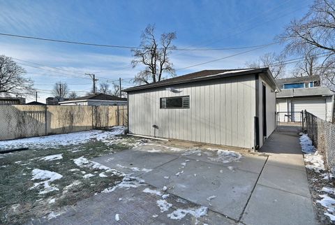 Tiny photo for 3306 Rose Street, Franklin Park, IL 60131 (MLS # 12546751)