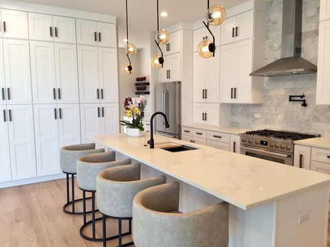 Tiny photo for 7301 N Oriole Avenue, Chicago, IL 60631 (MLS # 12605759)