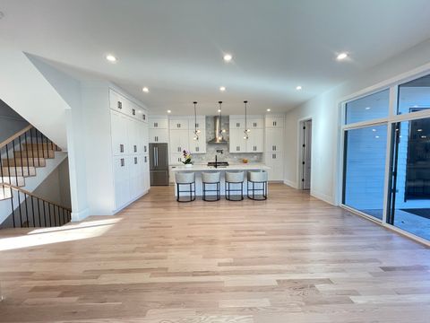 Tiny photo for 7301 N Oriole Avenue, Chicago, IL 60631 (MLS # 12605759)