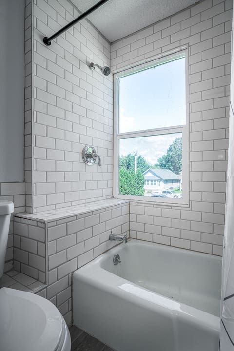 Tiny photo for 1821 Central Avenue, Bettendorf, IA 52722 (MLS # 12735752)