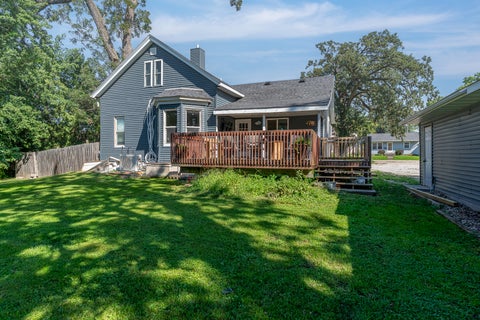 Tiny photo for 1821 Central Avenue, Bettendorf, IA 52722 (MLS # 12735752)