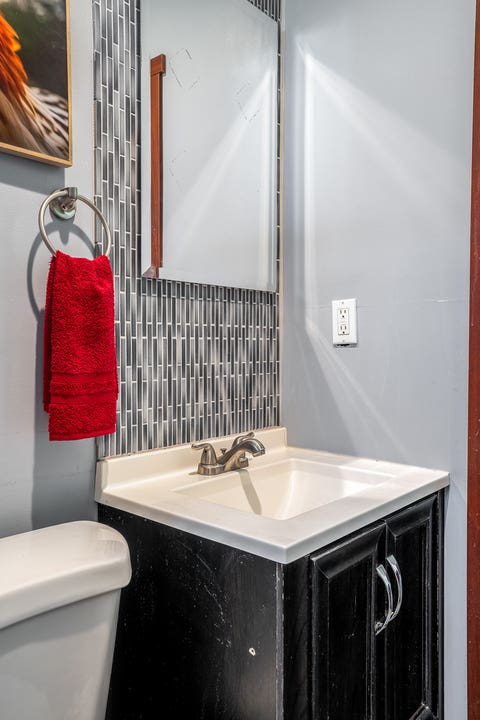 Tiny photo for 1821 Central Avenue, Bettendorf, IA 52722 (MLS # 12735752)