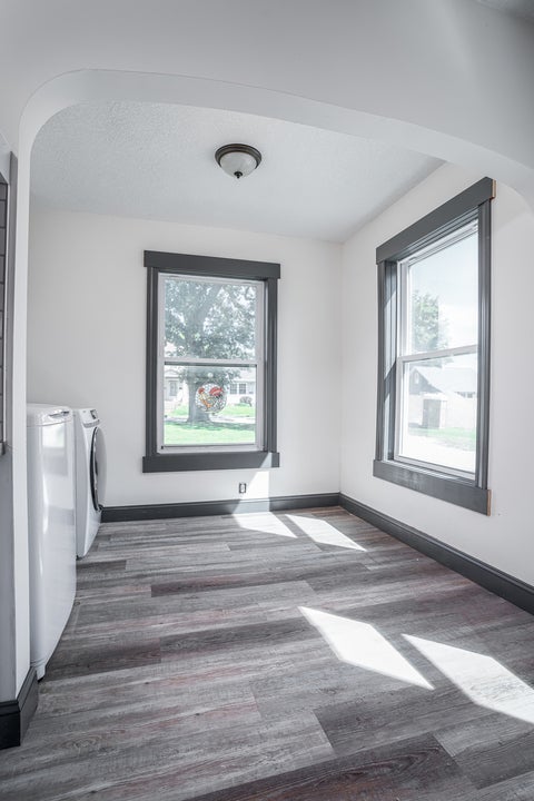Tiny photo for 1821 Central Avenue, Bettendorf, IA 52722 (MLS # 12735752)