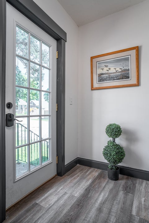 Tiny photo for 1821 Central Avenue, Bettendorf, IA 52722 (MLS # 12735752)