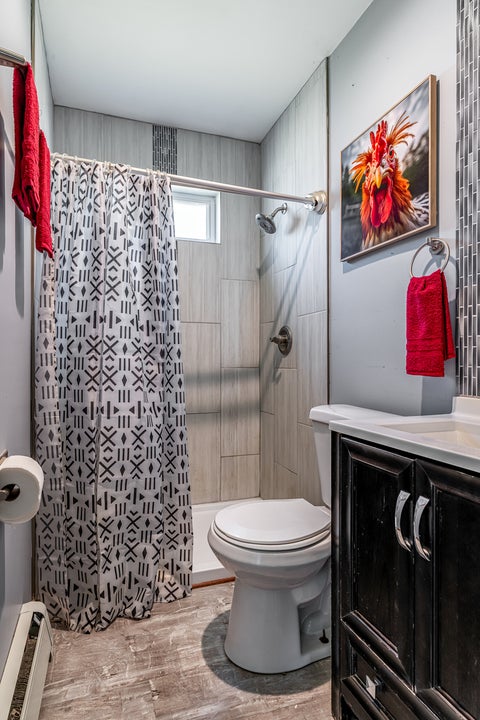 Tiny photo for 1821 Central Avenue, Bettendorf, IA 52722 (MLS # 12735752)