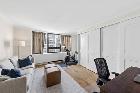 Tiny photo for Chicago, IL 60657 (MLS # 12637614)