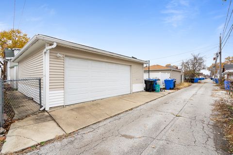 Tiny photo for 11305 S Central Park Avenue, Chicago, IL 60655 (MLS # 12527396)