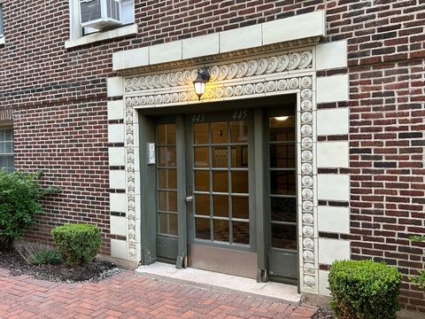 Tiny photo for 443 N Lombard Avenue #2, Oak Park, IL 60302 (MLS # 12621951)