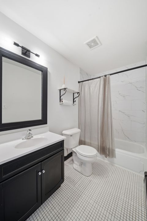 Tiny photo for 2 E Dundee Quarter Drive #B201, Palatine, IL 60074 (MLS # 12587516)