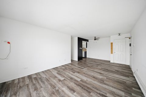 Tiny photo for 2 E Dundee Quarter Drive #B201, Palatine, IL 60074 (MLS # 12587516)