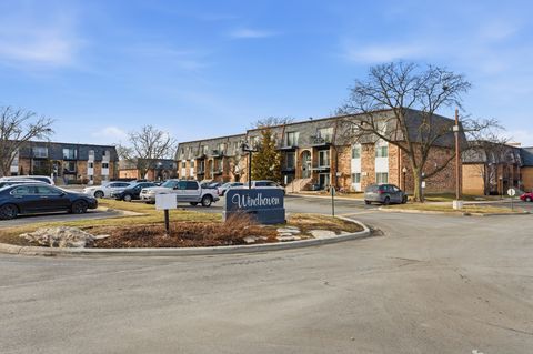 Tiny photo for 2 E Dundee Quarter Drive #B201, Palatine, IL 60074 (MLS # 12587516)