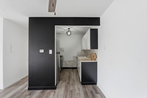 Tiny photo for 2 E Dundee Quarter Drive #B201, Palatine, IL 60074 (MLS # 12587516)