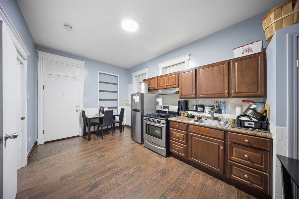 2515 S Kedzie Avenue