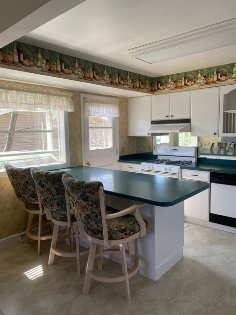 Tiny photo for 6013 Ridgeway Drive, Woodridge, IL 60517 (MLS # 12606456)