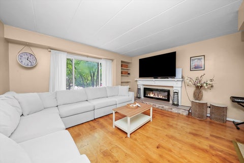 Tiny photo for 5800 W 105th Street #2C, Oak Lawn, IL 60453 (MLS # 12689677)