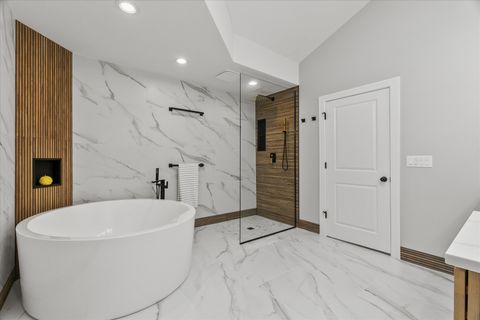 Tiny photo for 0S424 S Cadwell Avenue, Elmhurst, IL 60126 (MLS # 12325495)