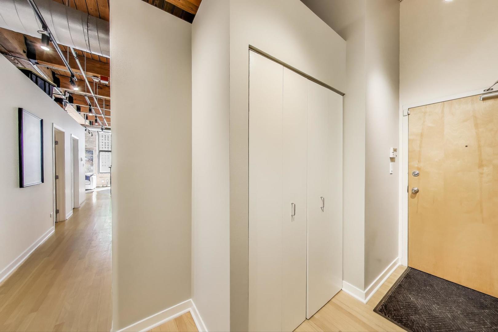 300 W Grand Avenue 503