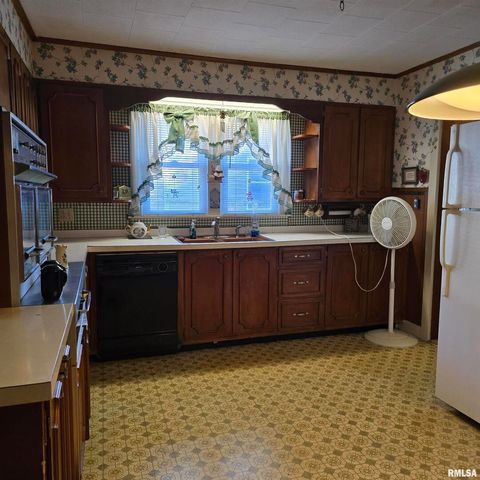 Tiny photo for 1317 W CHERRY Street, Herrin, IL 62948 (MLS # QC4269246)