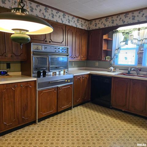 Tiny photo for 1317 W CHERRY Street, Herrin, IL 62948 (MLS # QC4269246)