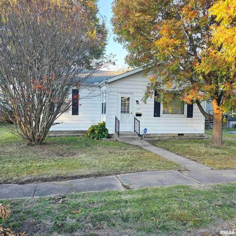 Photo of 1317 W CHERRY Street, Herrin, IL 62948 (MLS # QC4269246)