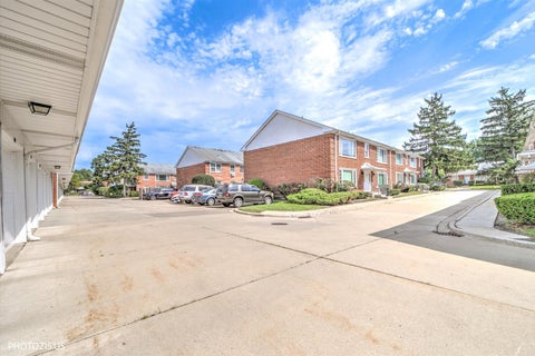 Tiny photo for 1450 Plymouth Place #2W, Glenview, IL 60025 (MLS # 12752141)